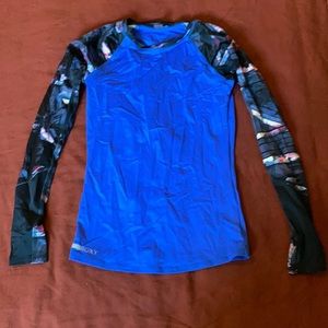 ROXY rash guard